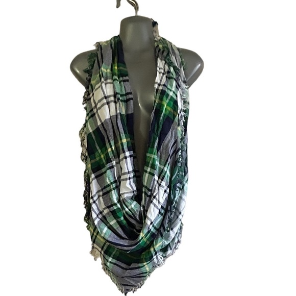 Zumba Zumbito Plaid Scarf • Used - Picture 1 of 7